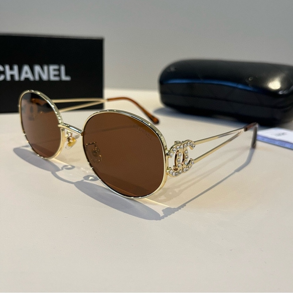 Chanel Gold Aviator Sunglasses with Signature Detailing - Picture 1 of 8